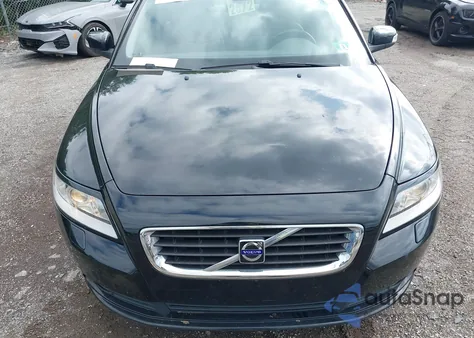 2009 Volvo S40 2.4I from USA, damaged, VIN YV1MS390492462962